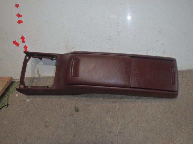 【中古】中古部品 マーク JZX81 ｺﾝｿｰﾙﾎﾞｯｸｽ 【3331010800-000021200277100】