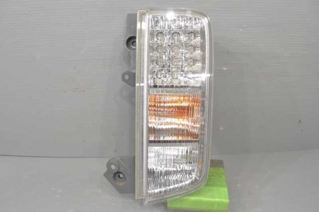 【中古】中古部品 エルグランド TE52 右ﾃｰﾙﾗﾝﾌﾟ 【3310580000-230729001115500】