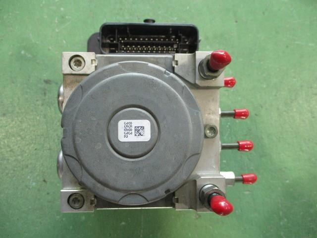 【中古】中古部品 スペーシア MK32S ABSｱｸﾁｭｴｰﾀｰ 【3310590000-000006472042500】