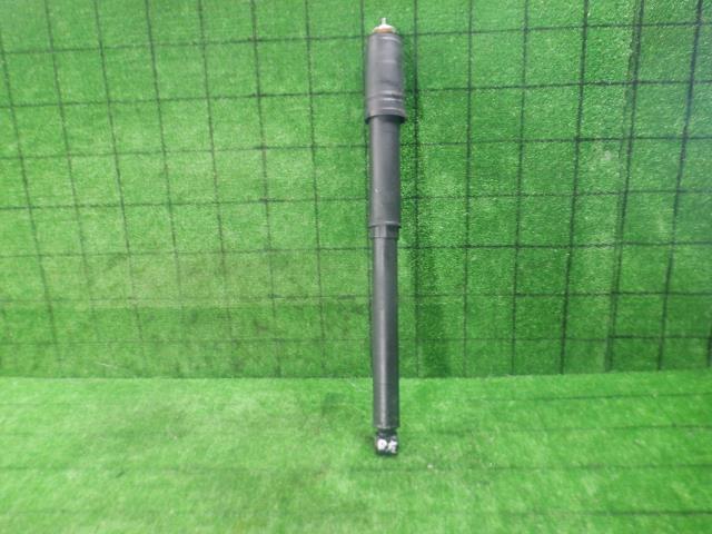 【中古】中古部品 ヴェゼル RU2 左ﾘｱｼｮｯｸｱﾌﾞｿｰﾊﾞｰ 【3330420100-230721000250800】