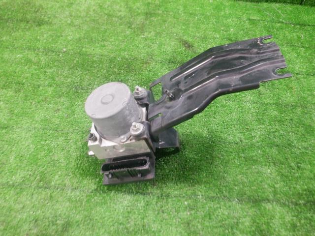 【中古】中古部品 モコ MG22S ABSｱｸﾁｭｴｰﾀｰ 【3330420100-230725000142500】