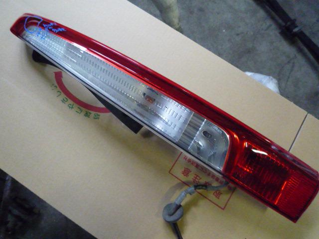 【中古】中古部品 ムーヴ L175S 右ﾃｰﾙﾗﾝﾌﾟ 【3310050100-001171459715500】