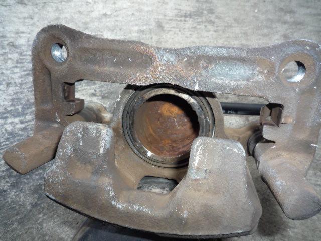 【中古】中古部品 トッポBJ H42A 左ﾌﾛﾝﾄｷｬﾘﾊﾟｰ 【3310050100-001172555344360】