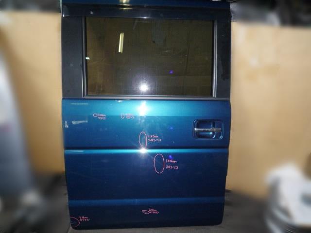 【中古】中古部品 エブリィ DA64W 右ﾘｱﾄﾞｱ 【3310050100-001171438813300】 11,955円