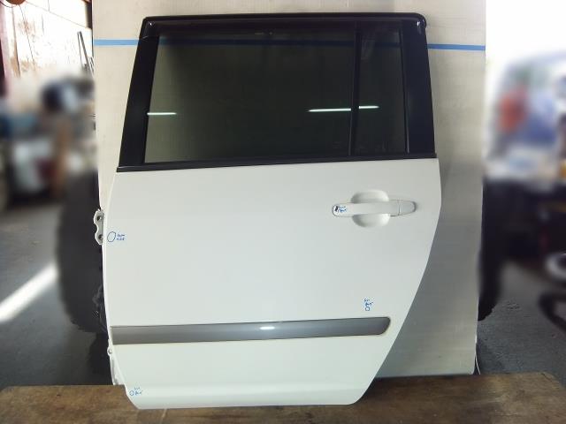 【中古】中古部品 サクシード NCP58G 左ﾘｱﾄﾞｱ 【3310050100-220703000213400】