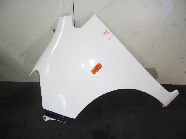 【中古】中古部品 ライフ JB5 左フロントフェンダー 【3310050100-001616665110700】