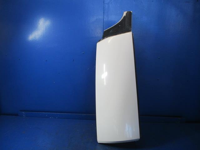 【中古】中古部品 UDトラクター 左ﾌﾛﾝﾄｺｰﾅｰﾊﾟﾈﾙ 【3310270100-000013733611400】 10,692円