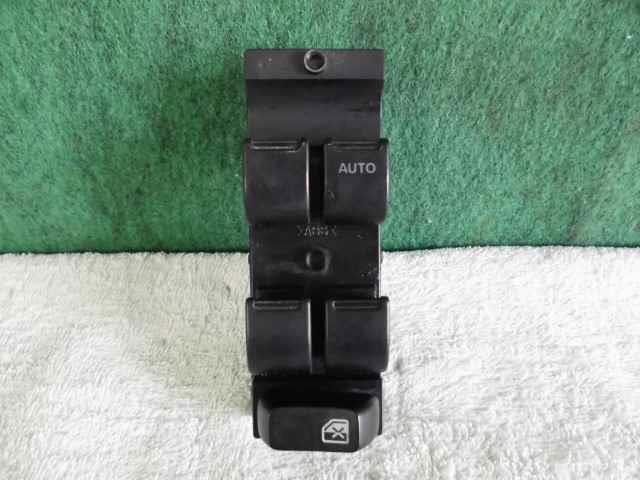 【中古】中古部品 エブリィ DA64W ﾊﾟﾜｰｳｲﾝﾄﾞｳｽｲｯﾁ 【3310420000-000002196661900】