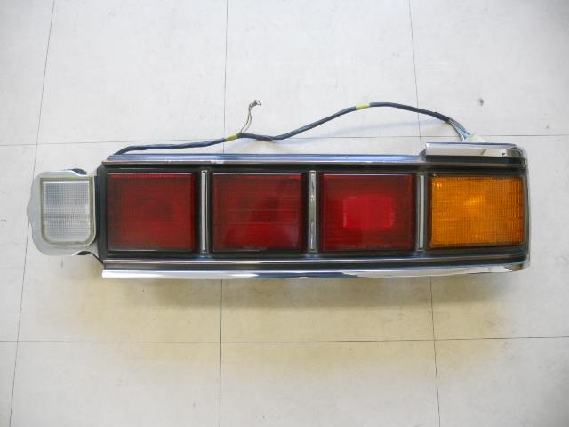 【中古】中古部品 センチュリー VG40 右ﾃｰﾙﾗﾝﾌﾟ 【3310050100-000724873315500】