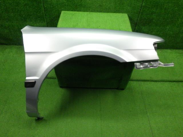 【中古】中古部品 コルサ EL51 右ﾌﾛﾝﾄﾌｪﾝﾀﾞｰ 【3330250100-000000844210600】