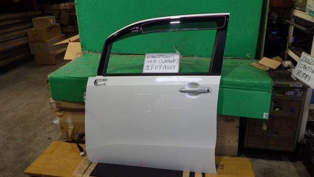 【中古】中古部品 ステラ LA150F 左ﾌﾛﾝﾄﾄﾞｱ 【3330340100-230627001113200】
