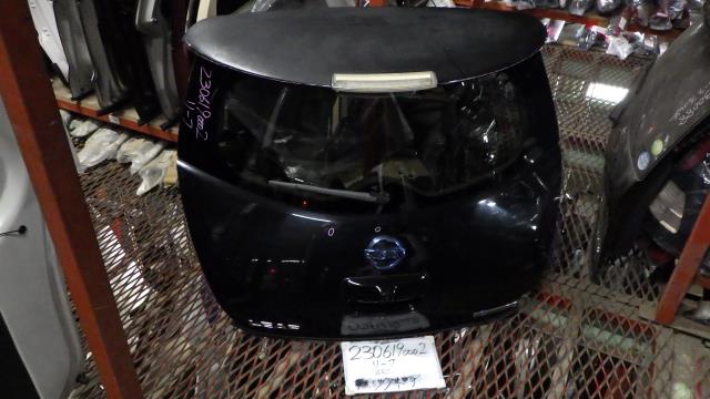【中古】中古部品 リーフ ZE0 ﾊﾞｯｸﾄﾞｱ 【3330340100-230619000215800】