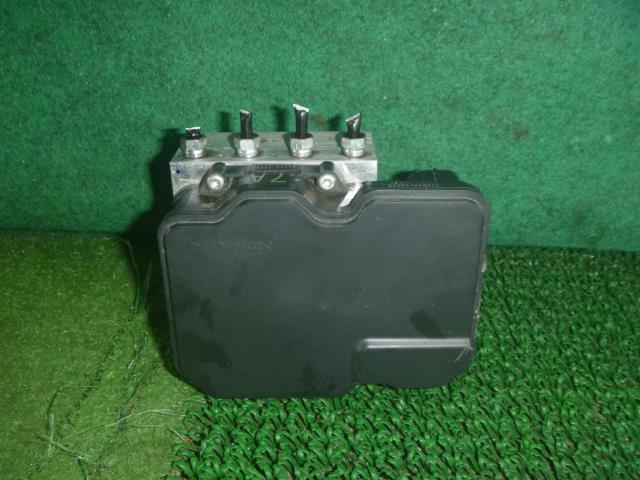 【中古】中古部品 シエンタ NCP175G ABSｱｸﾁｭｴｰﾀｰ 【3330370100-000233018942500】