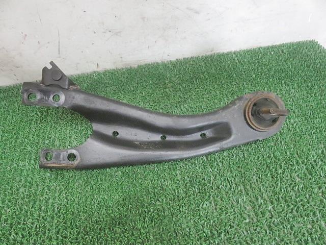 【中古】中古部品 アテンザ GG3P 右ﾃﾝｼｮﾝﾛｯﾄﾞ 【3330380100-000035028957210】