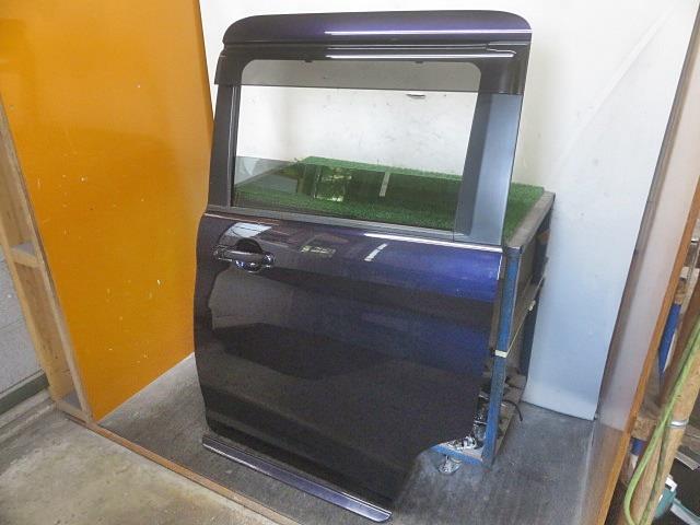 【中古】中古部品 デリカD2 MB36S 左リアドア 【3330380100-000035029113400】|e-cleマート