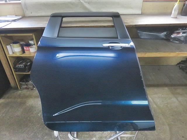 【中古】中古部品 タンク M910A 右リアドア 【3330380100-000035030313300】