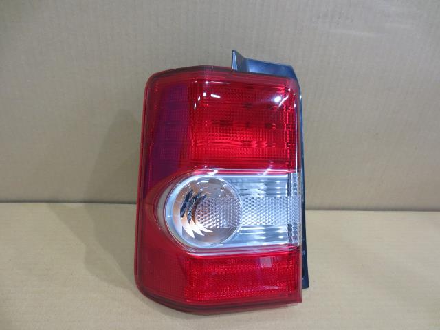 【中古】中古部品 ムーヴコンテ L575S 左ﾃｰﾙﾗﾝﾌﾟ 【3330460100-000001560015600】
