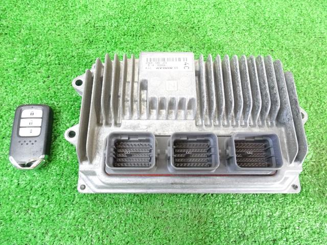 【中古】中古部品 オデッセイ RC1 ｴﾝｼﾞﾝｺﾝﾋﾟｭｰﾀｰ 【3330640100-230711000163100】