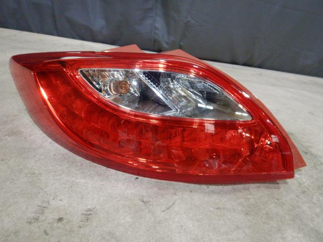 【中古】中古部品 デミオ DEJFS 左ﾃｰﾙﾗﾝﾌﾟ 【3330810100-230803001215600】
