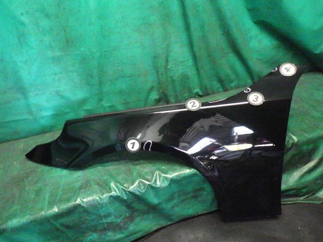 【中古】中古部品 BMW 5シリーズ NE25 左ﾌﾛﾝﾄﾌｪﾝﾀﾞｰ 【3330990500-230829000310700】