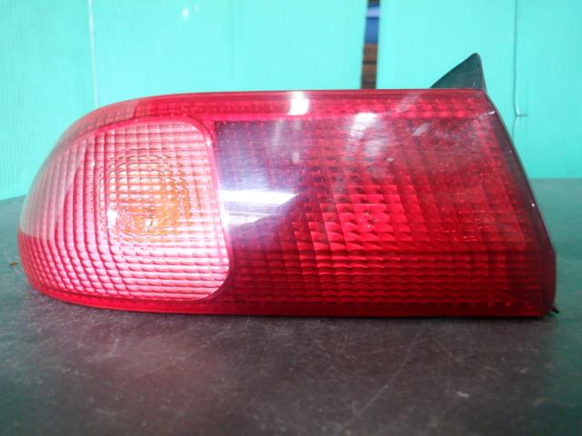 【中古】中古部品 アルファ 156 932BXB 左ﾃｰﾙﾗﾝﾌﾟ 【3340140100-000023454215600】