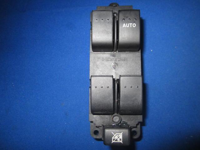 【中古】中古部品 ベリーサ DC5W ﾊﾟﾜｰｳｲﾝﾄﾞｳｽｲｯﾁ 【3310050100-001118047761900】