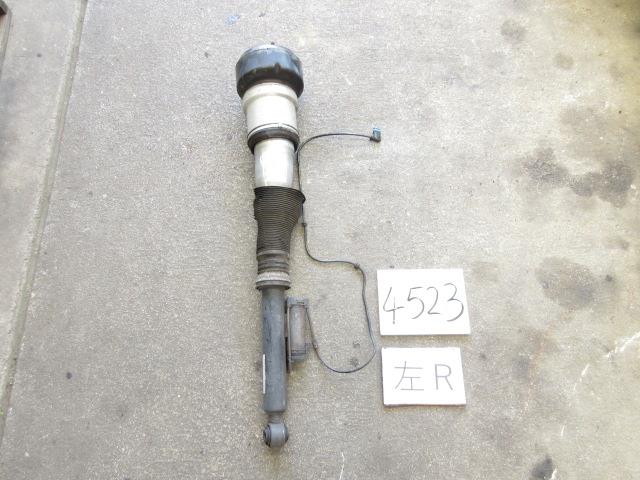 【中古】中古部品 ベンツ Sクラス 221056 左ﾘｱｼｮｯｸｱﾌﾞｿｰﾊﾞｰ 【3500170000-230817501950800】
