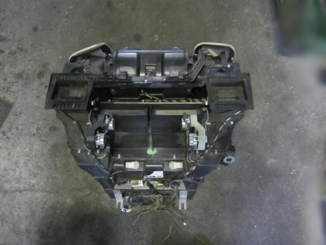 【中古】中古部品 BMW 7シリーズ GF35 A/Cクーリングユニット 【3310050100-001079295560800】|e-cleマート