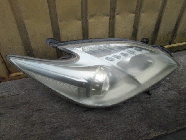 【中古】中古部品 プリウス ZVW30 右ﾍｯﾄﾞﾗﾝﾌﾟ 【3310190100-000233013810800】