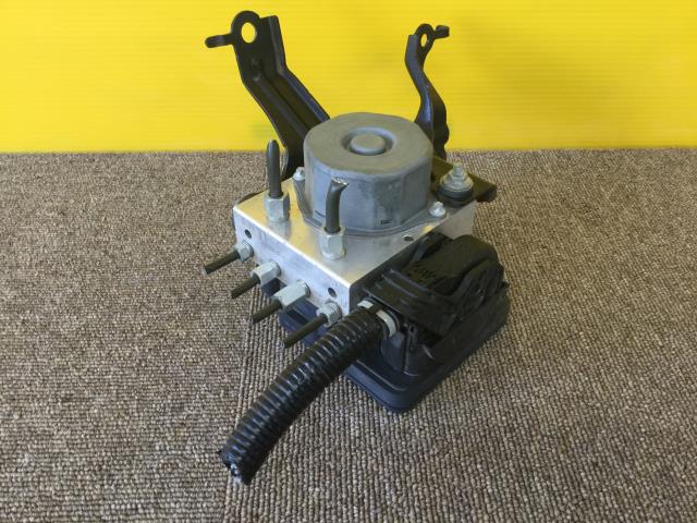 【中古】中古部品 タント LA660S ABSアクチュエーター 【3330960100-000052103642500】|e-cleマート