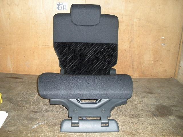 【中古】中古部品 タント LA600S リアシート 【3310050100-211120000170801】