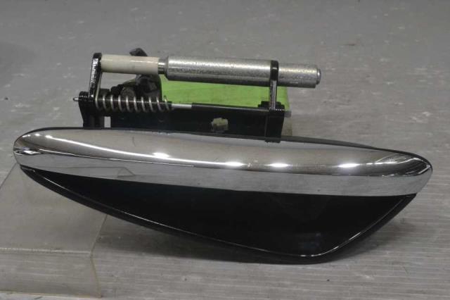 【中古】中古部品 アルファロメオ 93922 左ﾌﾛﾝﾄﾄﾞｱ 【3310580000-230916000113200】