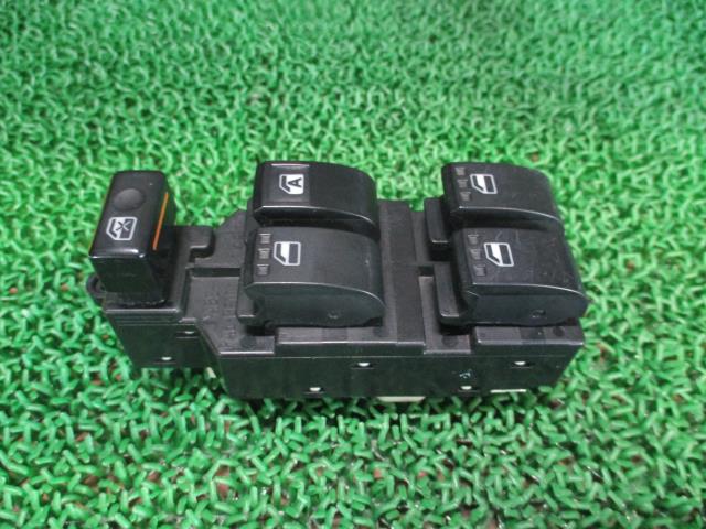 【中古】中古部品 ミラジーノ L650S ﾊﾟﾜｰｳｲﾝﾄﾞｳｽｲｯﾁ 【3330660100-000023322961900】