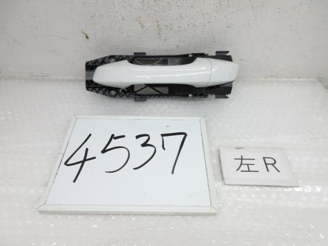 【中古】中古部品 VW ゴルフ AUCPT ｱｳﾀｰﾊﾝﾄﾞﾙ 【3500170000-230921504317250】