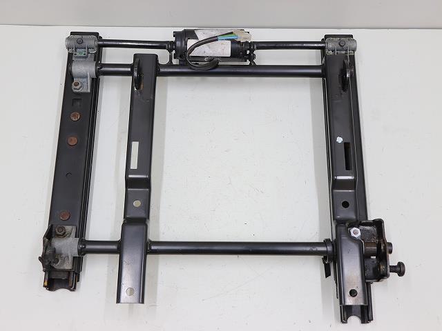 【中古】中古部品 BMW Z3 CH19 ｼｰﾄﾚｰﾙ 【3310070100-000173032670450】｜e-cleマート