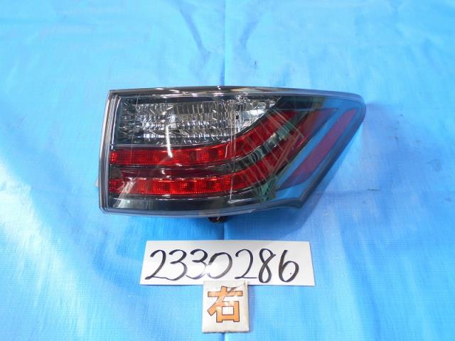 【中古】中古部品 レクサス CT ZWA10 右ﾃｰﾙﾗﾝﾌﾟ 【3310040100-000233028615500】