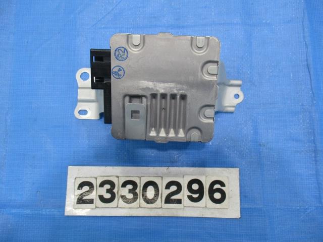【中古】中古部品 プリウス ZVW35 PSｺﾝﾋﾟｭｰﾀｰ 【3310040100-000233029663500】