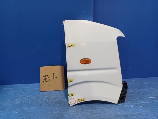 【中古】中古部品 スクラム DG64V 右ﾌﾛﾝﾄﾌｪﾝﾀﾞｰ 【3310050100-220515000110600】