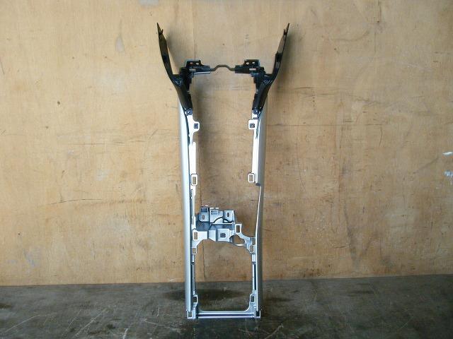 【中古】中古部品 ＲＸ－８ SE3P ｺﾝｿｰﾙﾎﾞｯｸｽ 【3310050100-001680148677100】