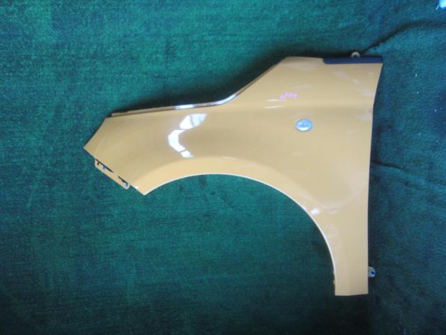【中古】中古部品 フィアット 500 31212 左ﾌﾛﾝﾄﾌｪﾝﾀﾞｰ 【3340240100-202300007810700】