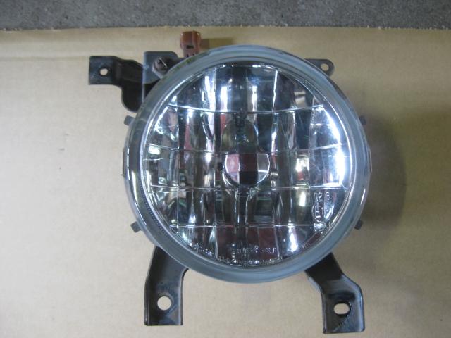 【中古】中古部品 プレオ RA1 右ﾌｫｸﾞﾗﾝﾌﾟ 【3310050100-000812942410850】