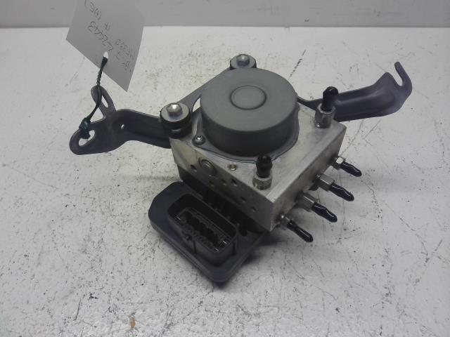 【中古】中古部品 ＭＲワゴン MF33S ABSｱｸﾁｭｴｰﾀｰ 【3310160100-000004244342500】