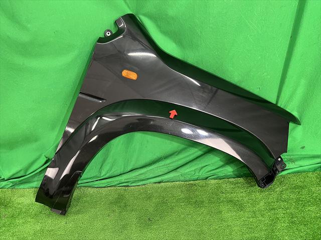 【中古】中古部品 クロスロード 0001 右フロントフェンダー 【3330240100-002023636310600】