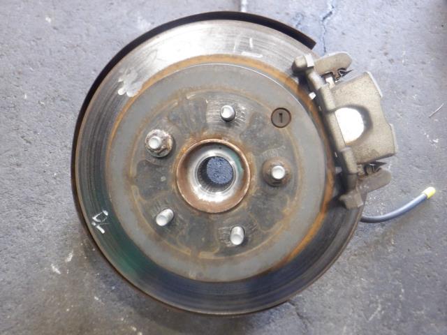 【中古】中古部品 スカイライン ZV37 右ﾘｱﾅｯｸﾙﾊﾌﾞ 【3340140100-000023360144410】