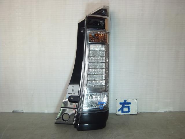 【中古】中古部品 Ｎ－ＢＯＸ JF1 右ﾃｰﾙﾗﾝﾌﾟ 【3310050100-230612000315500】