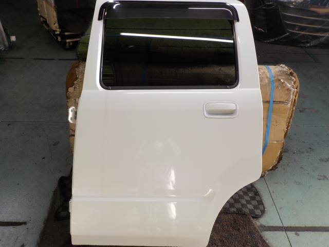【中古】中古部品 ワゴンR MH21S 左リアドア 【3260200000-231006000313400】