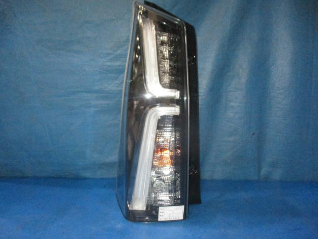【中古】中古部品 タント LA650S 左ﾃｰﾙﾗﾝﾌﾟ 【3310160100-000004299815600】