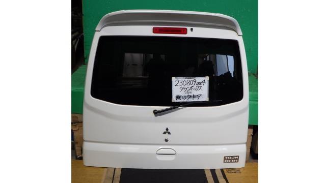 【中古】中古部品 タウンボックス U62W バックドア 【3330340100-230809000415800】|e-cleマート