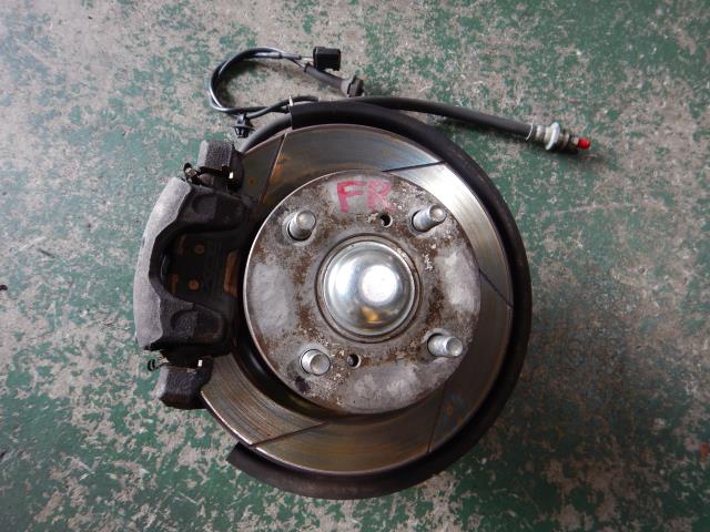 【中古】中古部品 エブリィ DA17V 右ﾌﾛﾝﾄﾅｯｸﾙﾊﾌﾞ 【3330810100-231013000244310】