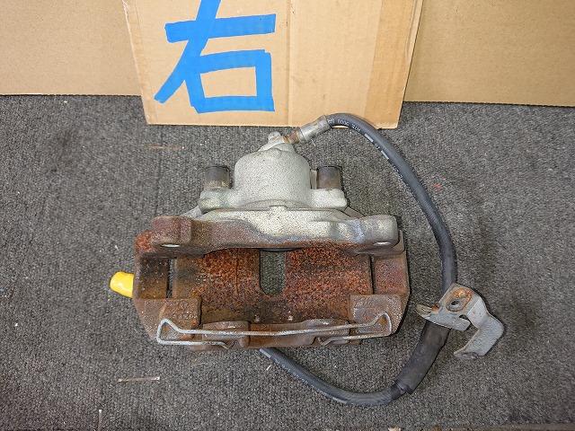 【中古】中古部品 VW ゴルフ 1KBLX 右ﾌﾛﾝﾄｷｬﾘﾊﾟｰ 【3310050100-001659319644330】